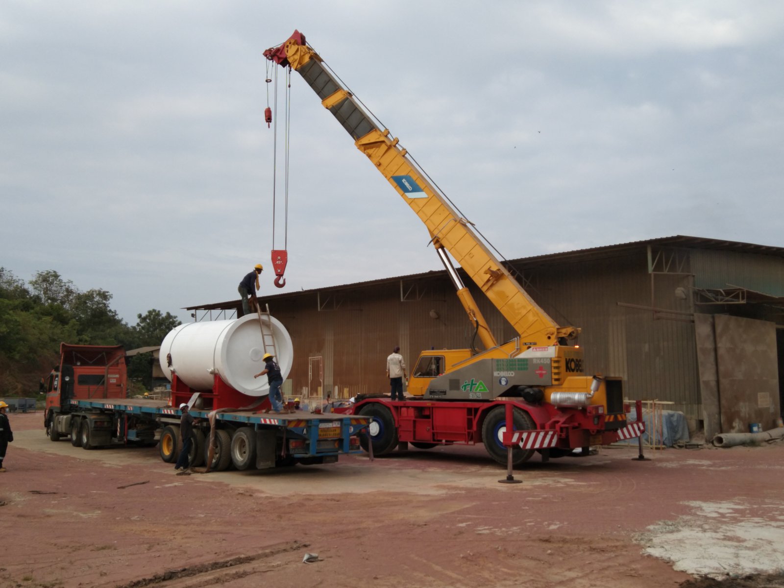 Supply Crane 45 Ton Job Lifting 1 Unit Column 15 Ton & 2 Unit Column 9 Ton